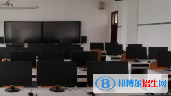 浙江2021年計算機學(xué)校學(xué)什么好找工作