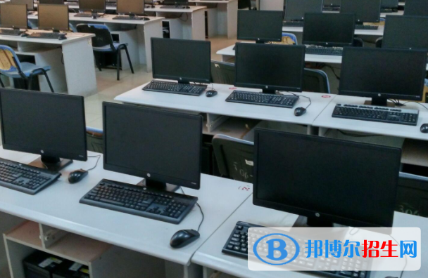 杭州2021年男生讀計算機(jī)學(xué)校