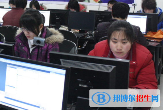杭州2021年讀計(jì)算機(jī)學(xué)校多少錢(qián)