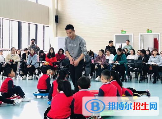 貴州2021年男生可以讀幼師學校嗎