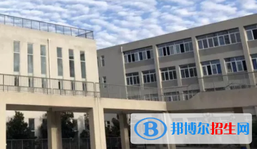 貴州2021年中專學校讀幾年