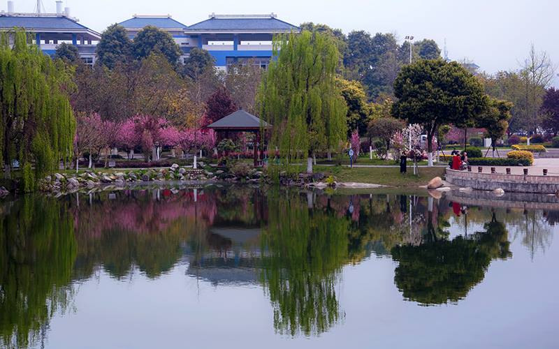 四川交通職業(yè)技術(shù)學(xué)院怎么樣、好不好
