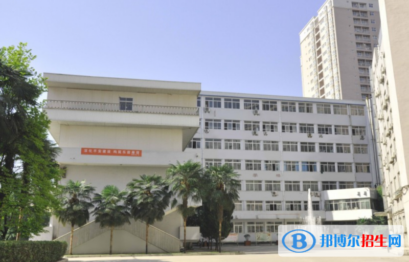 陜西省商貿(mào)學(xué)校2022年招生辦聯(lián)系電話