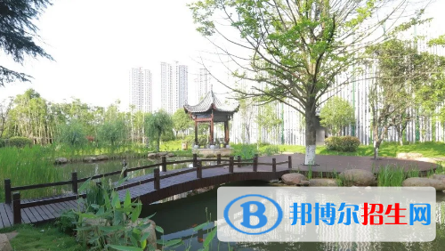 貴州2022年中?？梢钥际裁醋C
