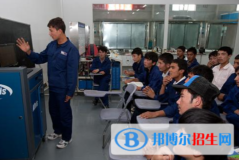 2022年四川中專學校是大專嗎?