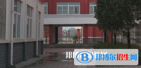碭山縣鐵路中等專業(yè)學校2021年學費、收費多少 