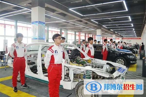 四川2022年男生上什么中專學(xué)校好