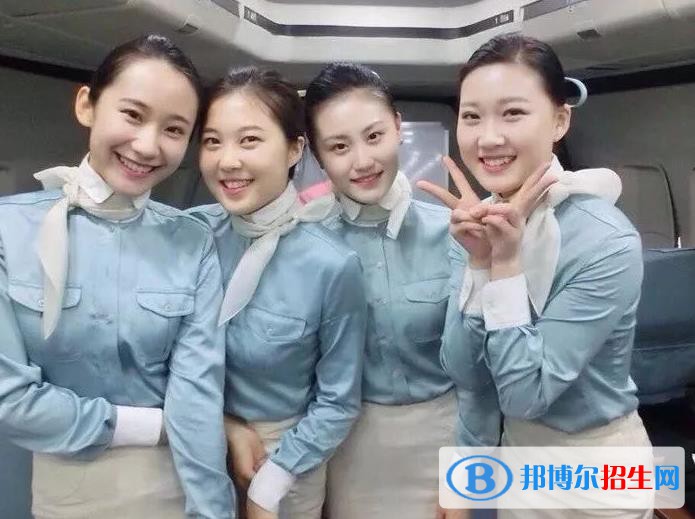 蘭州2022年航空服務學校是中專還是大專