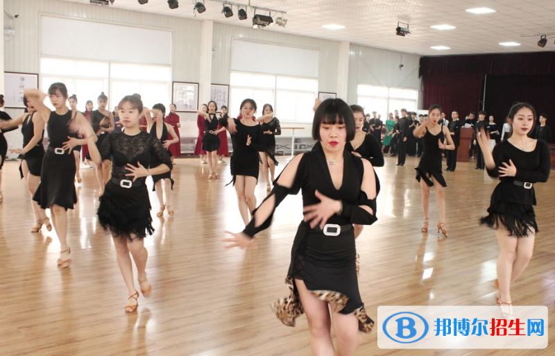 秦皇島體育舞蹈中等專業(yè)學(xué)校2022年報(bào)名條件、招生要求、招生對(duì)象