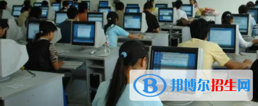 成都2022年女生學(xué)計算機學(xué)校