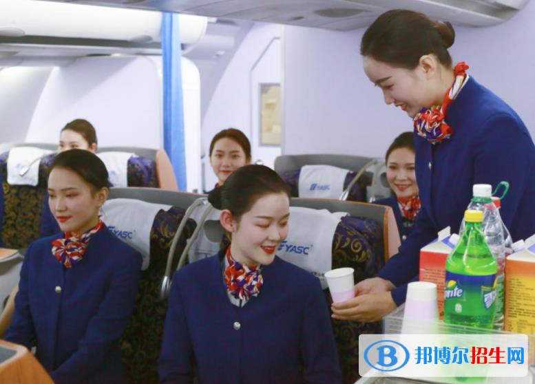 蘭州2022年航空服務(wù)學(xué)校招生對(duì)象