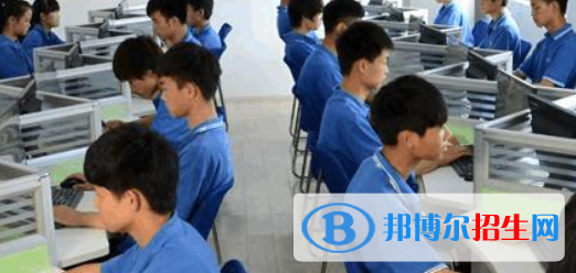 成都2022年男生讀計算機學校好不好