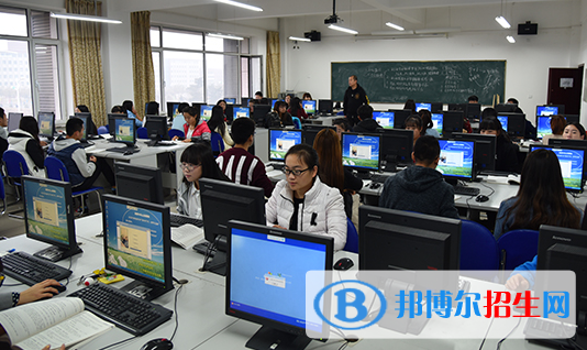 杭州2021年女生適合電子商務學校嗎
