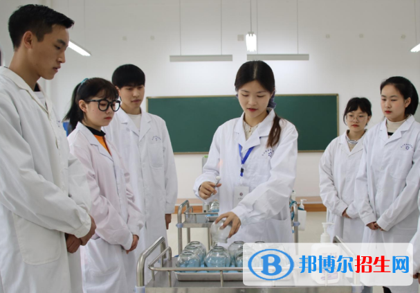 樂(lè)山醫(yī)藥科技學(xué)校高級(jí)技工學(xué)校2022年有哪些專業(yè)