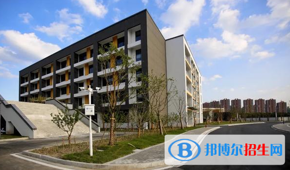 石家莊華能理工中等專業(yè)學(xué)校怎么樣、好不好