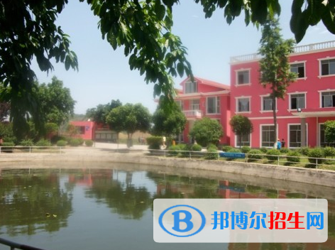 四川服裝藝術(shù)學(xué)校2022年學(xué)費(fèi)、收費(fèi)多少