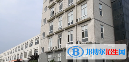 成都青華職業(yè)學(xué)校2022年報名條件、招生要求、招生對象