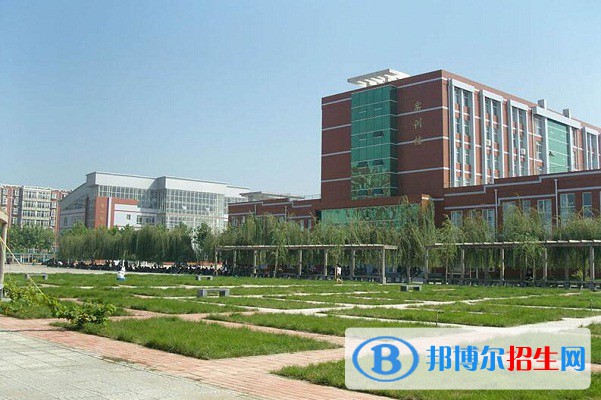 西安藍(lán)天科技學(xué)校2022年學(xué)費(fèi)，收費(fèi)多少