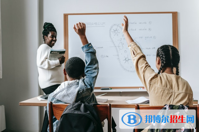 重慶2022年女生讀電子商務(wù)學(xué)校