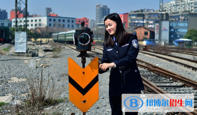 石家莊華強(qiáng)鐵路工程中等專業(yè)學(xué)校怎么樣、好不好