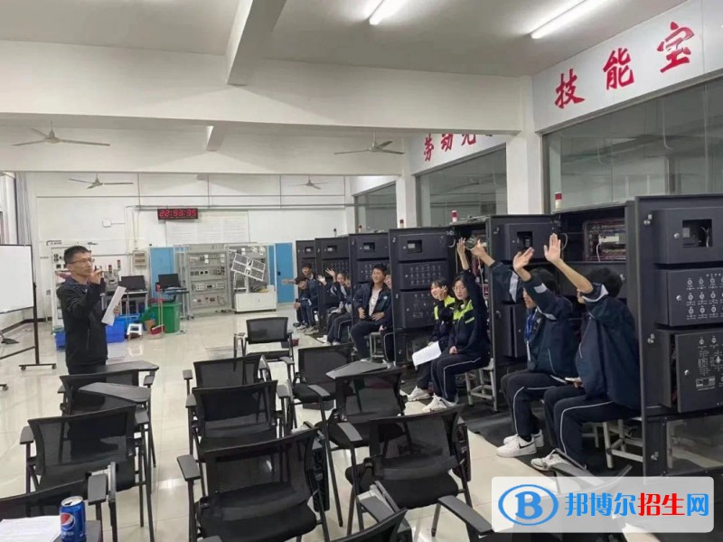 南京六合中等專業(yè)學(xué)校2022年報名條件、招生要求、招生對象