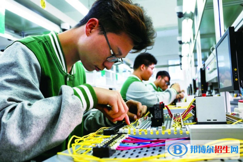 南京新港中等專業(yè)學校2022年有哪些專業(yè)