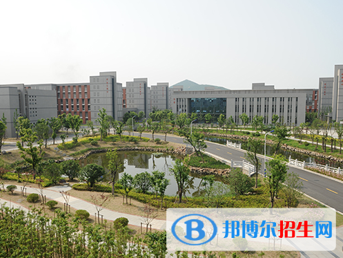 無錫汽車工程高等職業(yè)技術(shù)學(xué)校2022年招生辦聯(lián)系電話