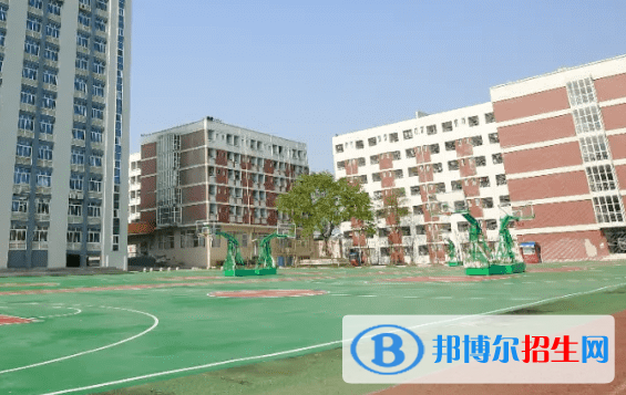 南充交通職業(yè)學校2022年招生辦聯(lián)系電話