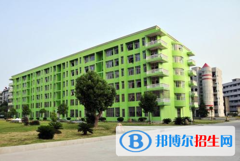 南充市技工學(xué)校2022年報(bào)名條件、招生要求、招生對(duì)象