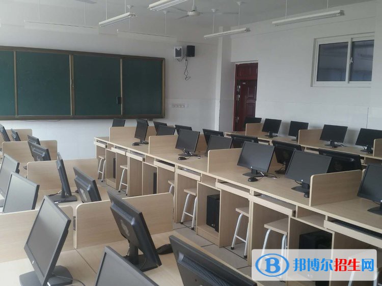 河北2022年哪個(gè)計(jì)算機(jī)學(xué)校好