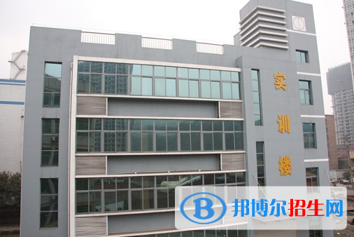 達(dá)州財(cái)貿(mào)學(xué)校2022年學(xué)費(fèi)、收費(fèi)多少