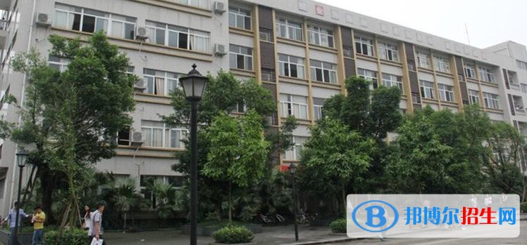 重慶交通職業(yè)學(xué)院2022年招生辦聯(lián)系電話(huà)