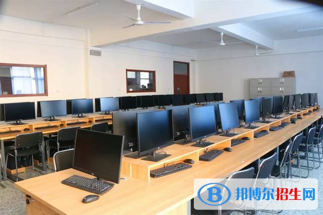 河北2022年初中生報什么計算機學校最好