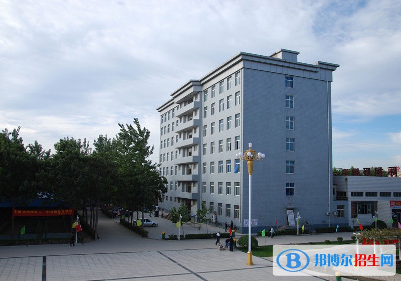 河北2022年航空服務(wù)學(xué)校都有什么專業(yè)適合男生