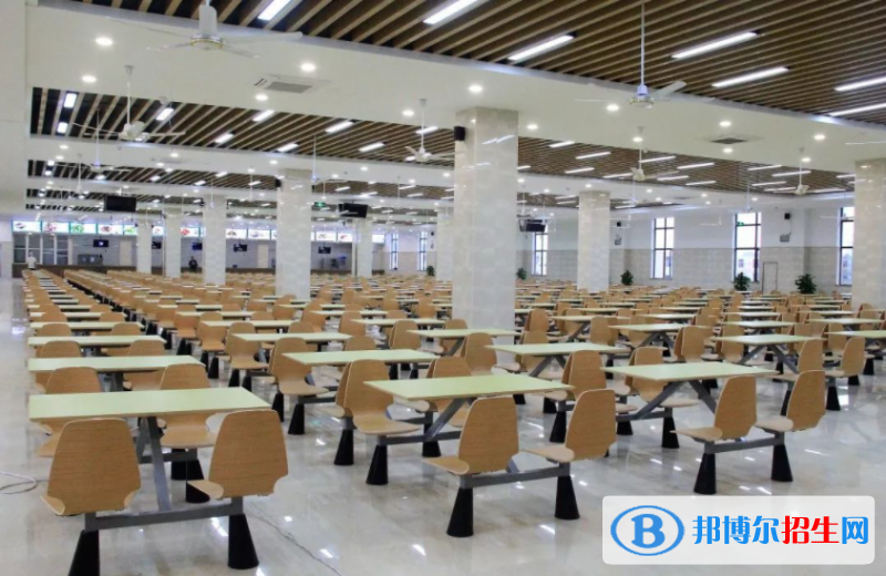 西安旅游職業(yè)中等專業(yè)學(xué)校2022年宿舍條件