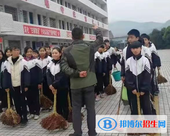 大竹縣中峰職業(yè)技術學校2022年宿舍條件