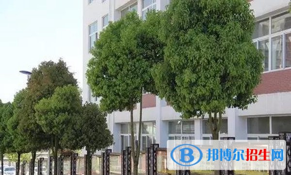 曲靖馬龍縣職業(yè)技術(shù)學(xué)校2022年招生簡(jiǎn)章
