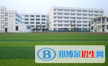 閬中旅游學(xué)校2022年學(xué)費(fèi)、收費(fèi)多少