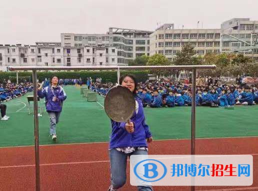 揚州生活科技學(xué)校2022年招生聯(lián)系電話