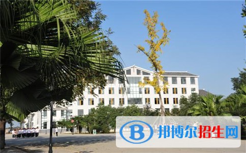 東興區(qū)東方科技職業(yè)技術(shù)學(xué)校2022年學(xué)費(fèi)、收費(fèi)多少 