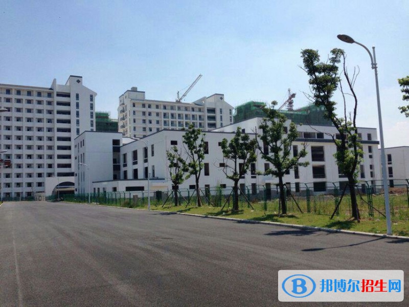 隆昌金成職業(yè)學(xué)校2022年報名條件、招生要求、招生對象 