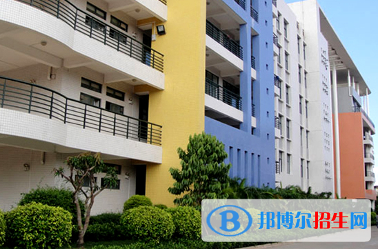 楚雄州工業(yè)學(xué)校2022年學(xué)費(fèi)、收費(fèi)多少