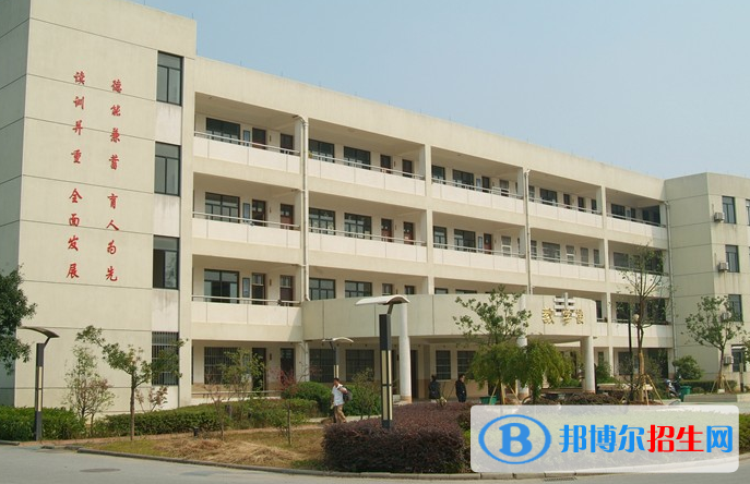 河北2022年讀航空服務學校好嗎