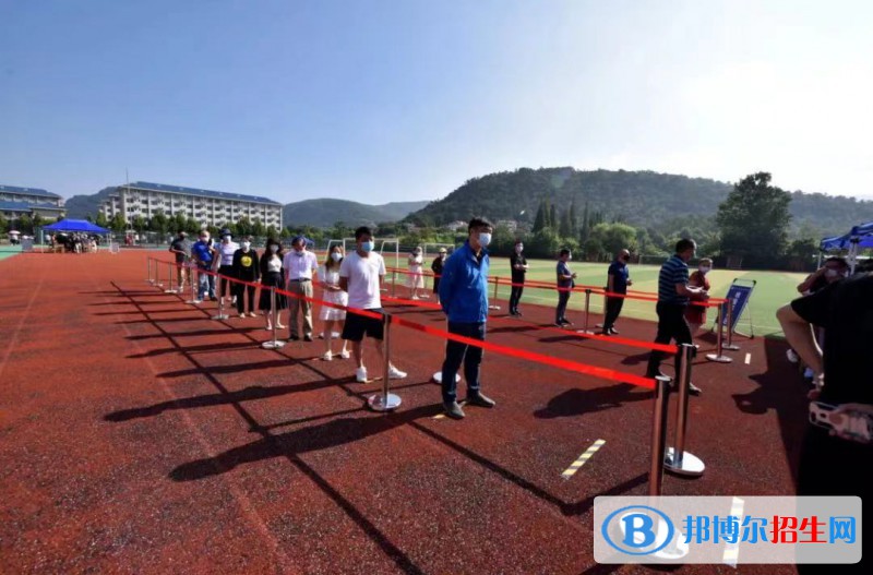連云港工貿(mào)學(xué)校2022年報名條件、招生要求、招生對象