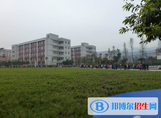 重慶經(jīng)貿(mào)中等專(zhuān)業(yè)學(xué)校2022年招生辦聯(lián)系電話(huà)