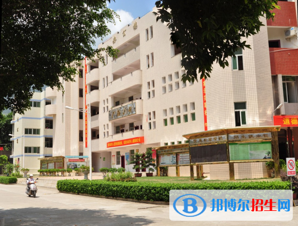 重慶市松溉中等職業(yè)技術(shù)學(xué)校2022年報(bào)名條件、招生要求、招生對象