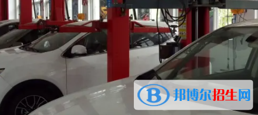 成都2022年汽修學校有哪些專業(yè)適合男生