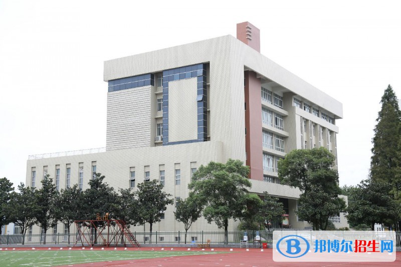 紅河州衛(wèi)生護理學(xué)校2022年招生辦聯(lián)系電話