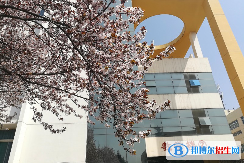 昆明衛(wèi)生學(xué)校2022年學(xué)費(fèi)、收費(fèi)多少