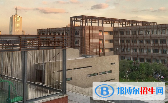 云南省貿(mào)易經(jīng)濟(jì)學(xué)校2022年招生簡(jiǎn)章